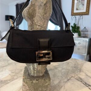 FENDI VINTAGE LIKE NEW Elegant Black Designer Women's Bag